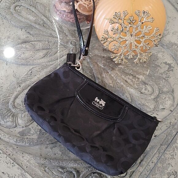 COACH SATEEN AND LEATHER LARGE WRISTLET - Picture 1 of 5